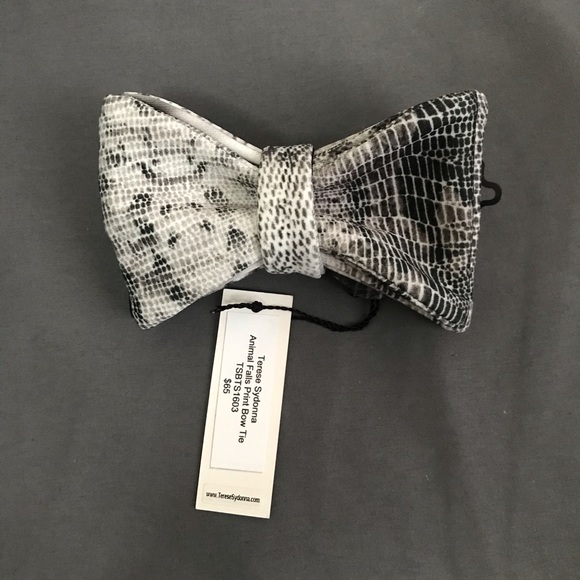 Terese Sydonna Animal Falls Print Neoprene Bow Tie - Picture 1 of 5